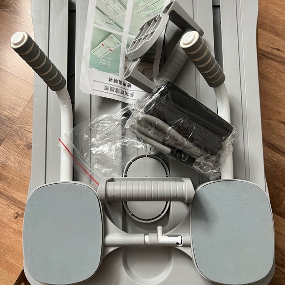 SOLD Fitness 6/1 table - Picture 6 of 6